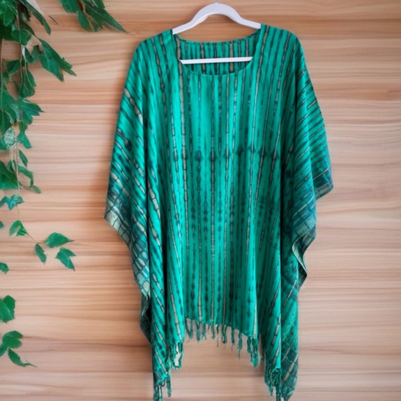 0143/  Tie Dye women Poncho with fringed, Short Kaftan, Beach cover up - Picture 3 of 10